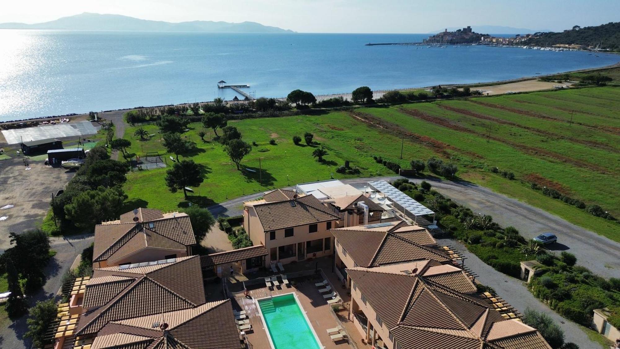 Residence Talamone Il Poderino Екстер'єр фото