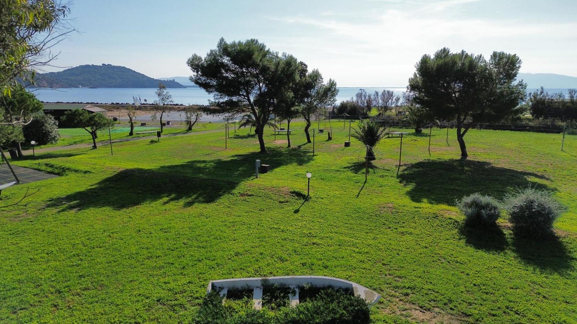 Residence Talamone Il Poderino Екстер'єр фото